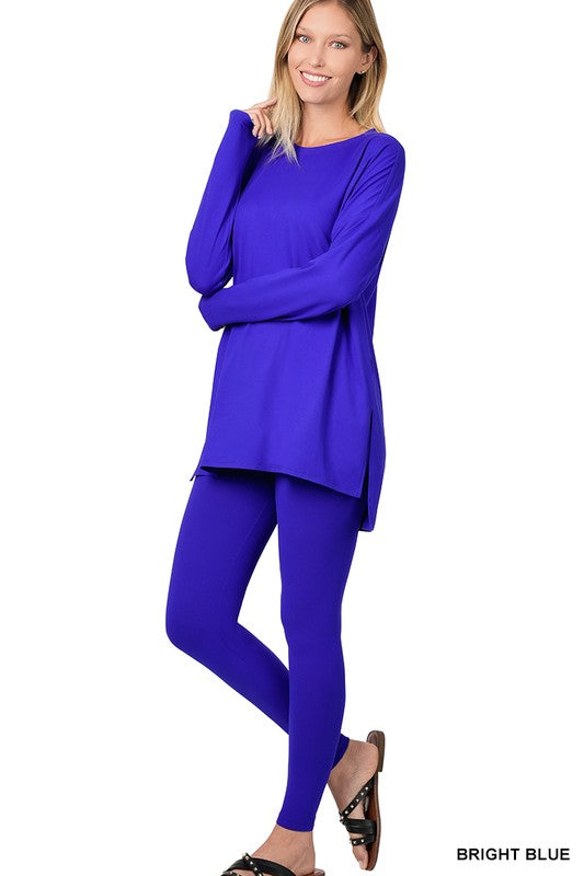 Pant Suit perfect for relaxing days at home or for a stylish and comfortable look while you're out and about.