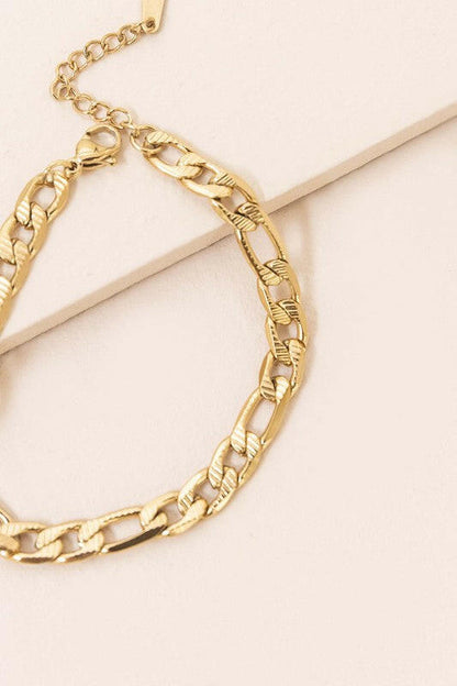 Thick and Thin Chain Bracelet.