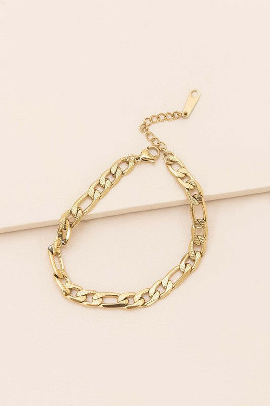 Thick and Thin Chain Bracelet.