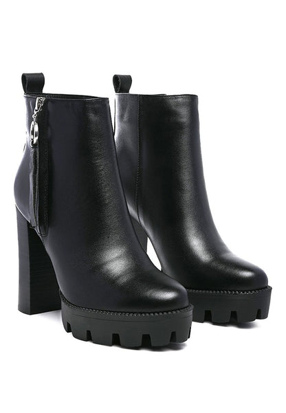 MISTRESS HIGH BLOCK HEELED CHUNKY LEATHER BOOT.