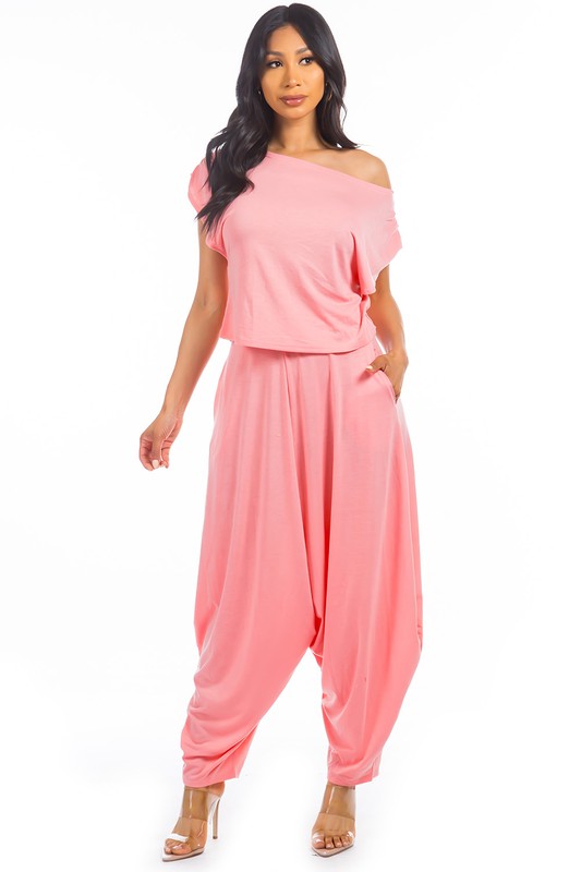 sexy tops look, round neckline, short sleeves elasticized waist hem style pant, side pocket