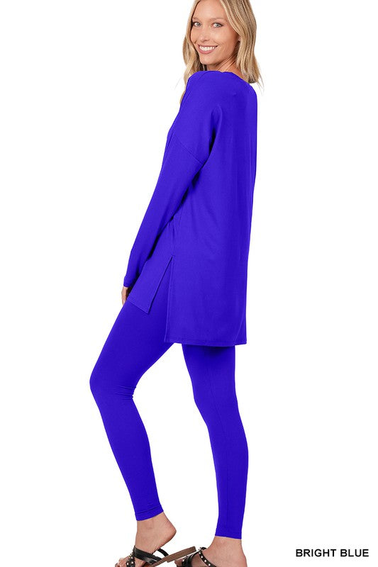 Pant Suit perfect for relaxing days at home or for a stylish and comfortable look while you're out and about.