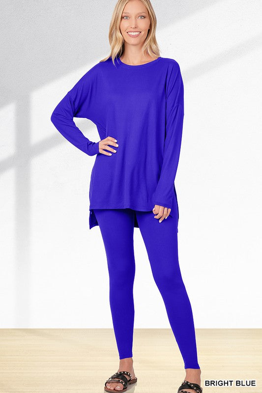 Pant Suit perfect for relaxing days at home or for a stylish and comfortable look while you're out and about.